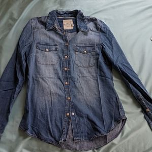 H&M WOMEN'S DENIM SHIRT SIZE 6